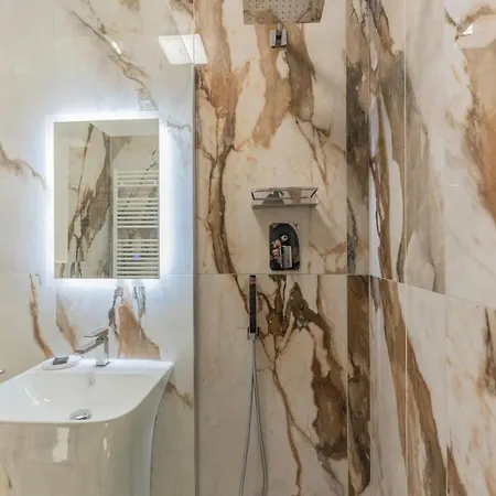 Aldrovandi Luxury Suites And Apartment Bolonha Exterior foto